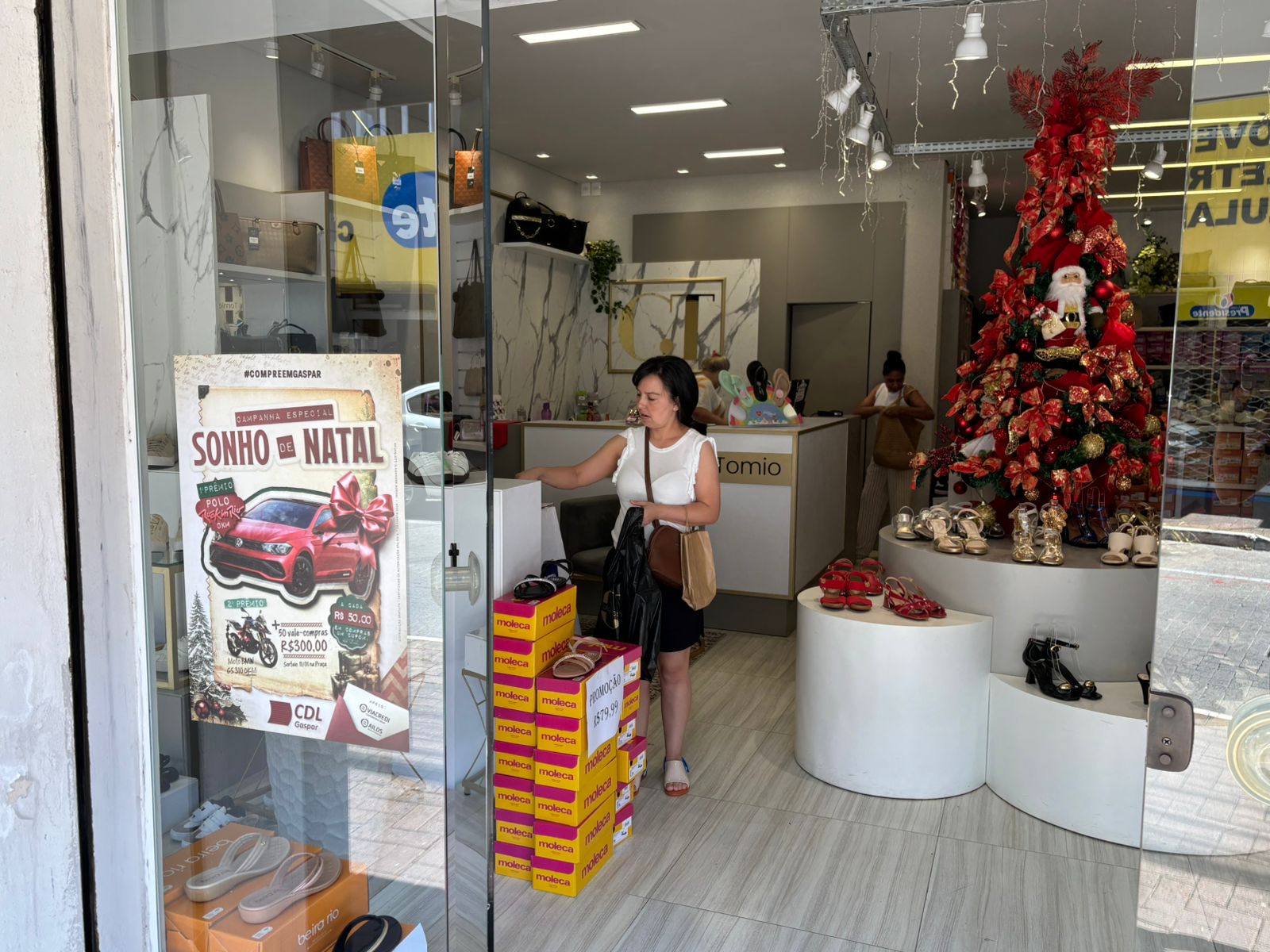 CDL Gaspar divulga horário especial de Natal